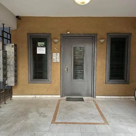 2 With Parking 公寓