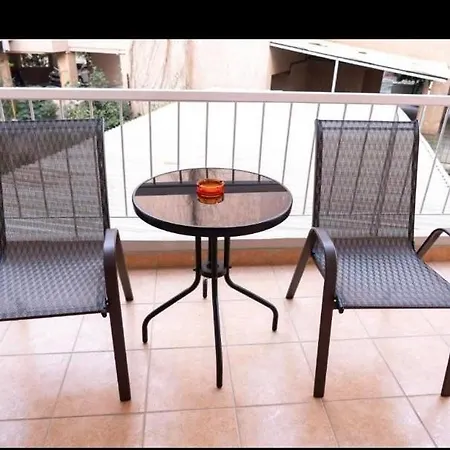Apartman 2 With Parking Lárisza