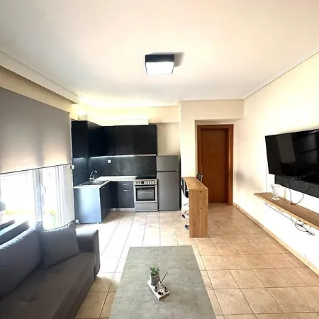 2 With Parking * 拉里萨